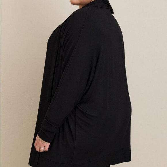 NWT Torrid Black Super Soft Cardigan Dolman Sleeve Open Front size 5 - Picture 3 of 3